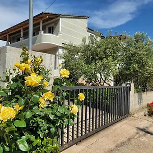 Apartman Spahiu, Ksamil